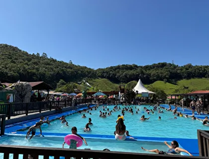 Piscina Semiolímpica